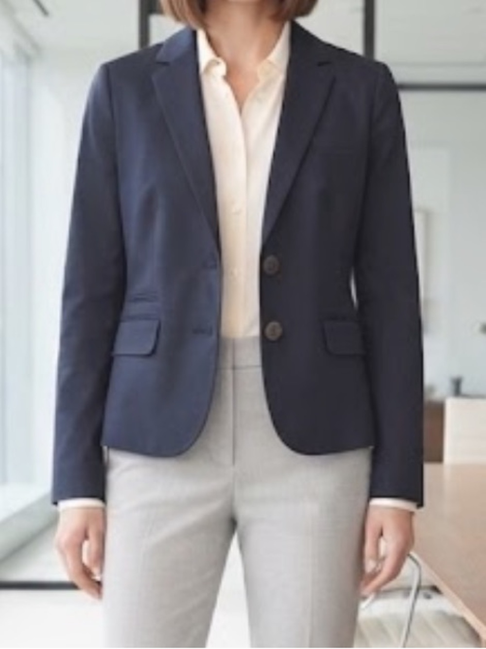 J. CREW Thompson Bi-Stretch Schoolboy Blazer Navy Blue Size 2